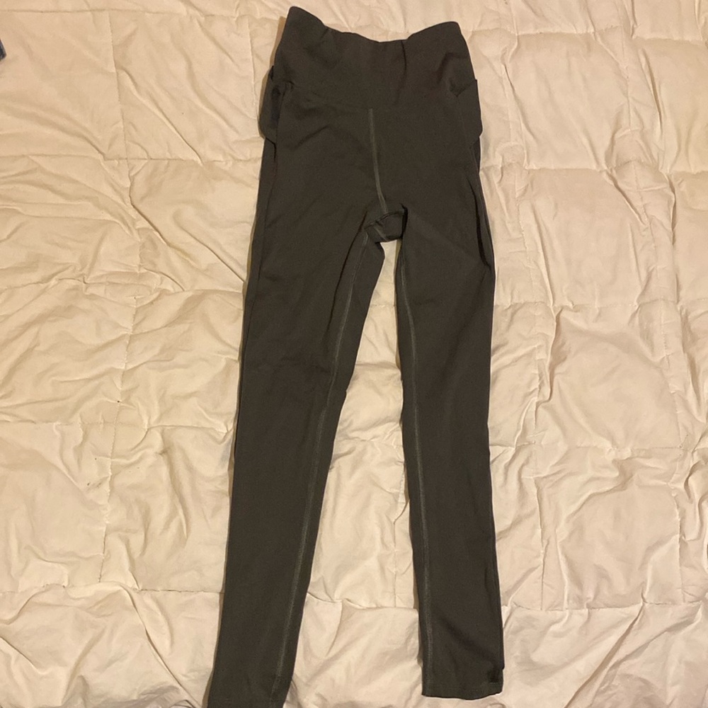 yoga pants